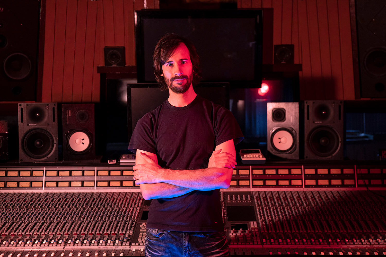 Melbourne music producer Simon Moro reflects on the state of the recording industry, post-2020 - Vimarsana News